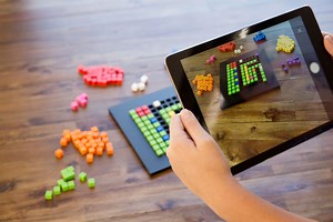 E3 2015: Hands-on with Bloxels - designing levels with plastic blocks