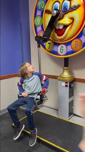 Chuck E Cheese’s Clock Ride