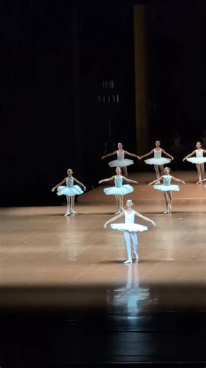 🌺🎄 The Paris Opera Ballet Parade With the Paris Opera Orchestra With the Étoiles, the Premières danseuses, the Premiers danseurs, the Corps de Ballet of the Opera, the Junior Ballet and the students of the Ballet School | Classical music