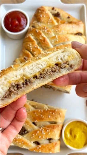 Cheeseburger (braid) in paradise 🍔🏝️