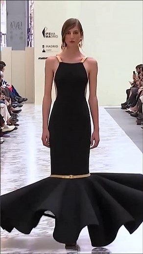 Isabel Sanchís Madrid FW 2026/27 ✨ The Ultra Drop-Waist Dress 😁