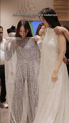 20 Dresses for a wedding?