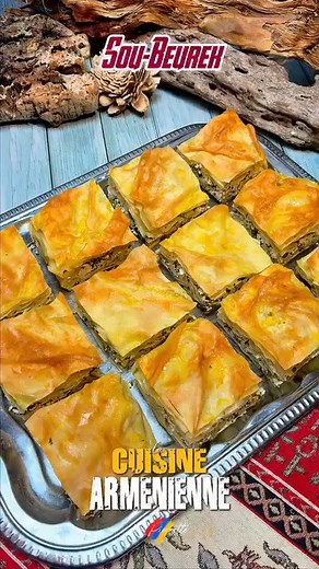 Sou-Beurek - Cuisine Arménienne #cuisinearmenienne #soubeurek La recette emblématique du SOU-BEUREK ! La recette complète dans le livre "La cuisine Arménienne de Pierrette", 200 recettes, 250 pages en exclusivité sur Amazon ! Pari akhorjak ! Des mezzés aux entrées en passant par les plats, les accompagnements et les desserts. Des standards nationaux aux inspirations nouvelles et plats inédits (Hay burger, macarons au basterma, etc.), nous vous convions à un voyage gastronomique aux douces saveur