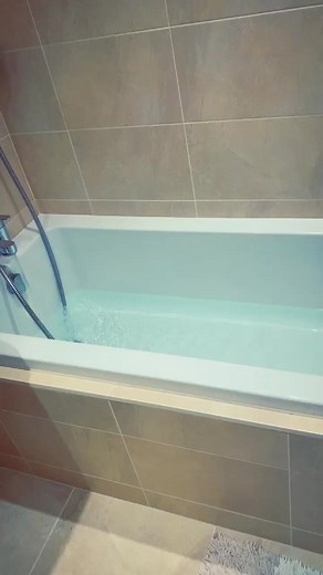 #foyou #foryourpage #getmefamous #100klikes my best friend got me this and I got my nails done today. Love you guys so much