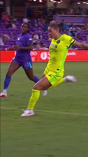Rosemonde Kouassi serves it on a platter, Trinity Rodman finishes it perfectly 😮‍💨
