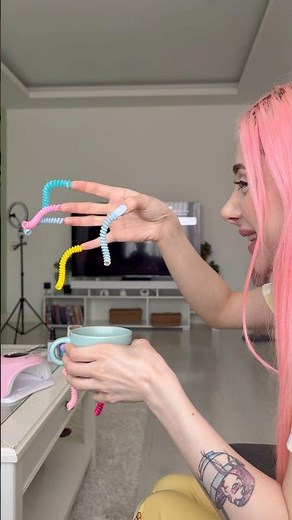 kıvırcık tırnaklarım kahvemi içti 😱😱 herkes çok şaşırıyor !? #shortsvideo #shorts