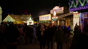 ❄️✨ ONLY 1 WEEK TO GO! ✨❄️ Winter Wonderlights is almost here! Get ready for stunning light projections that will transform Main Street into a magical winter scene, faux snow falling gently around you, and the most delicious raspberry drop hot chocolates to keep you cozy. Gather your friends and family for a night full of sparkle, warmth, and festive fun! 🎟️ Don’t forget to grab your tickets so you can step into the glow with us! | Sovereign Hill