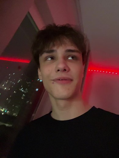 Modern Indoor Nightscape: LED Strip Lighting Tips