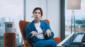 Comment apprendre à chanter comme Amy Winehouse ? Quelles techniques utilise Amy Winehouse quand elle chante ? Je vous réponds dans cette vidéo ! Pour retrouver Le Repertoire clique ici : https://elenahurstel.thrivecart.com/repertoire-listen/ | Elena Hurstel - Mentor Vocal