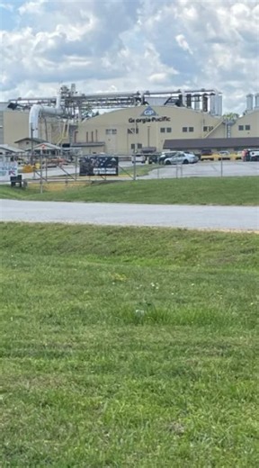 Georgia-Pacific has abruptly closed its plywood plant in Emporia, leaving 550 employees out of work and a tight-knit community reeling from the sudden loss. 8News spoke with a former employee who was laid off from the plant to learn more. For the full report, visit wric.com #EmporiaVa #LocalNews #VirginiaNews | ABC 8News - WRIC