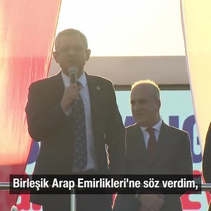 Genel Başkanımız Özgür Özel: “İstiyor ki yine binsin helikoptere, alsın yanına Murat Kurum’u da yine arsaları Katar şeyhlerine, Arap emirlerine rezerve etsin. Ama öyle yağma yok. Çünkü o arsalar beş yıldır İstanbullulara gidiyor, park oluyor, hizmet oluyor. Herkesin yüzü gülüyor.” | Cumhuriyet Halk Partisi - CHP