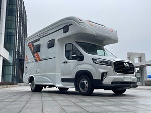 [Hot Item] Best Price 4X2 Maxus C Motorhomes Touring Car Caravan for Sale