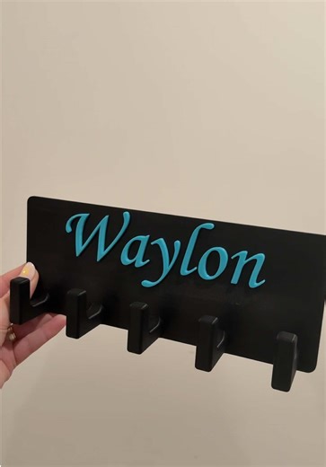 A leash holder! ##bambulab##3dprintingideas##3dprinting##3dprintdesign