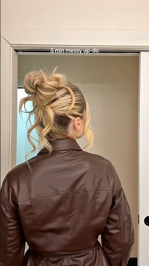 simple and easy messy bun #hairtutorial