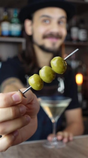 Dry Martini Cocktail: Recipes, Tips, and More!
