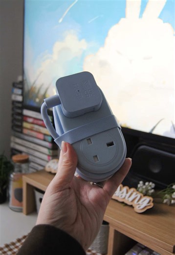 [AD- gifted] I’ve never seen a power strip in cute colours like this one from Orico! It’s a five in one with two plug sockets, two usb and one usb-c which is handy for travelling but also to add to a gaming setup where you have so many different devices to keep charged. The extension cord is 1.5m which is also really handy. #orico #powerstrip #ap3 #travelessentials #travel
