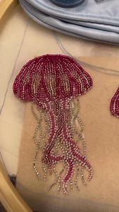 53K views · 21K reactions | Day 4 making the beaded jellyfish bag. We made good progress!! Thrilled that the background’s finally being filled in and I managed to do more of it than I thought I would, the end is in sight 勺 | Ambroidering | Facebook