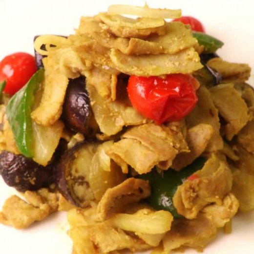 野菜たっぷり♪スパイシー！ 豚バラと夏野菜のカレー炒めのレシピ動画・作り方 | デリッシュキッチン
