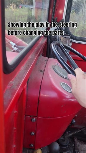 Steering is a bit shot #tractor#mechanic#mf65#masseyferguson#farm#farming#issue#steeringwheel