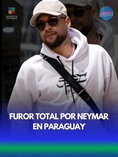🔥🇧🇷 Furor total por Neymar en Paraguay 📌 El astro brasileño, Neymar Jr., desató una locura en su llegada a territorio paraguayo antes del duelo entre Santos FC y Recoleta FC por la Copa Sudamericana. 📍 En la frontera seca, tanto en Ponta Porã como en Pedro Juan Caballero, cientos de fanáticos se acercaron para ver de cerca a su ídolo. 😱 Gritos, fotos y una verdadera fiesta: Así fue el recibimiento para una de las grandes estrellas del fútbol mundial. 📲 #americadeportes #neymar