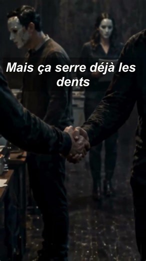 Tout le monde se calme. Tout le monde se tient. Mais ça tiendra pas longtemps.