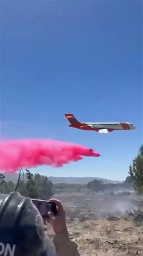 Air tankers hit Cherry Fire with retardant drops near Eureka