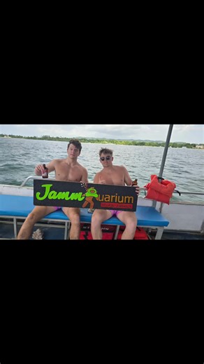 🌊 Under the sea with the squad 🐠💦 Helmet diving in Negril, Jamaica — feeding fish and living our best island life! This Jamaquarium trip was a whole vibe 🇯🇲✨ #NegrilVibes #Jamaquarium #IslandLife #JamaicaTrip #UnderwaterAdventure #bucketlistmoments