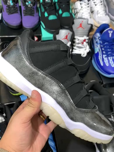 Immerse in Sneaker ASMR: Sounds and Details Unveiled