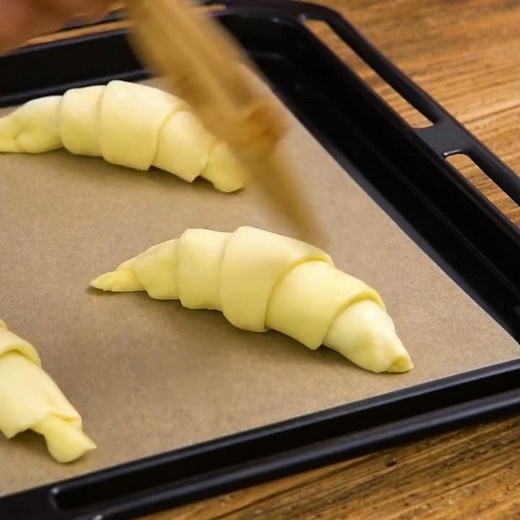 【材料3つ】冷凍パイシートでできるクロワッサンの作り方