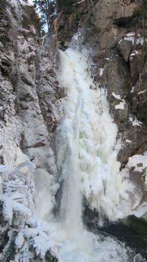 A frozen Glen Ellis waterfall, NH, December 25, 2022 | The Nature Nomad