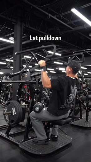 Staple back exercises for a wider back #viral #motivation #delttraining #backmuscles #back