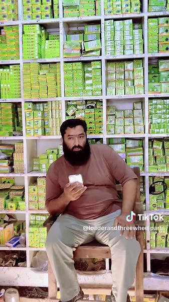 Quality Three Wheel Loader Rickshaw Parts Available