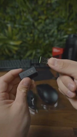 Razer Naga V2 HyperSpeed Wireless MMO Gaming Mouse