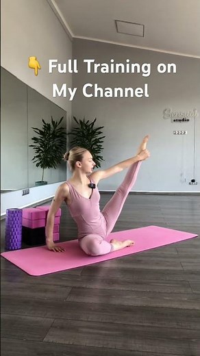 Can you handle this Splits routine? #yogachallenge #yoga #shorts