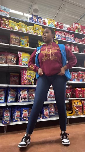 #fyp #viral #blacktiktok #walmart #employee #walmartpartner #easter #bucking