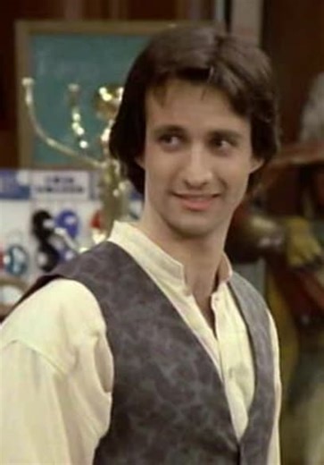 Perfect Strangers S01:E01 - Knock Knock, Who's There? (Pilot)