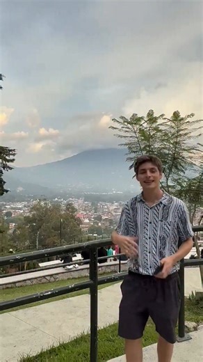 🎨 ¿De qué color pintamos la profundidad? - Perspectiva cromática 😲 - Comenta aquí ‘’DCP’’ si quieres aprender o ve al link en mí BIO 👇🏻 CompARTE! #artedigital #paintings #paletadecolores #dominarelcolor #color #mezclasdecolor #colores #coloring #circulocromatico #pintura #óleo #artistas #colores #artistas🎨🎨🎨🎨🎨🎨 #🖌👩🏼‍🎨🎨 | arteconbenicio.com