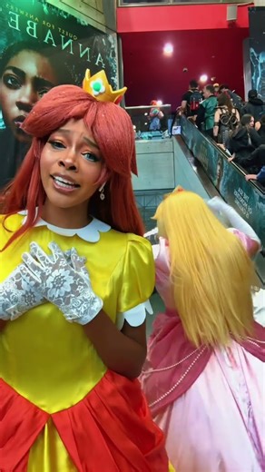 ✨ Needy by Ariana Grande Remix w/ Princess Peach & Daisy at New York Comic Con 2025 #mario