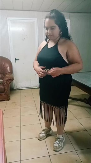 Fringe Skirt Outfit Showcase in Indoor Setting