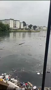 🌧️🚨 ATENÇÃO, ZONA NORTE! 🚨🌧️ O Rio Acari está no limite para transbordar ⚠️😰 Se chover mais, o risco de alagamentos é alto! 🚧 Moradores devem ficar em alerta 📍 Evitem áreas próximas ao rio 📢 Acompanhem as atualizações oficiais 🙏 Torcer agora é pra chuva dar uma trégua… #ChuvaRJ 🌧️ #RioAcari 🚨 #Alerta ⚠️ #RioDeJaneiro | Jacarepaguá Notícias RJ