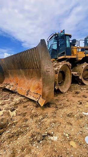 Emissions Caterpillar C15 Diet Plan #DieselTech #OFFROAD #OutOfTheUS #CATdiesel #offroaddiesel #truckersoftiktok #mechanicsoftiktok #heavyequipmentmechanic #heavyequipment #heavyequipmentoperator #catpower #performance #C15 #catc15