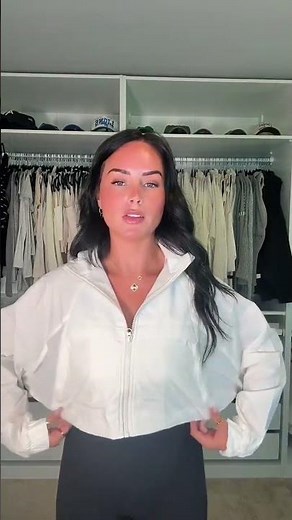 Alo haul 🩷 lightweight jackets that are perfect for spring/ summer! I will have these 🔗 on my LTK