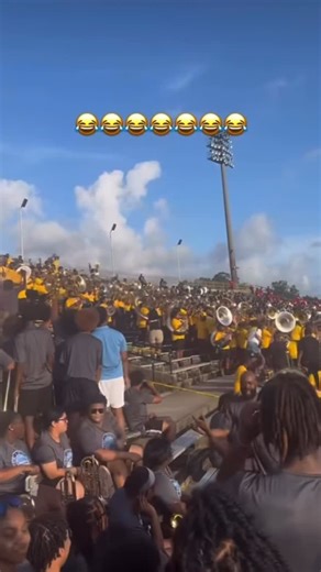 Bandheads Only‼️🔥 on Instagram: "🔥 or 👎🏾 🎥 @notoriouskj_ Go Comment‼️ #1band1sound #bandheadsonly #marchingband #entertainment #sports #halftime #singing #music #goodvibes #instrument #drums #bandheadsunite #explorepage #media #hbcubands #battlefield #culture #drumcorps #dci #swac #meac #ciaa #siac #hbcu #hbcupride #blackexcellence #viral #entrepreneur #youtube"