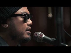Khaseka Tara - Albatross (Barahsinghe Acoustic Sessions)