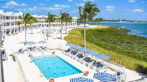 5 Reasons to Make the Gorgeous Isla Bella Beach Resort your Vacay Home Base in the Florida Keys [Video]