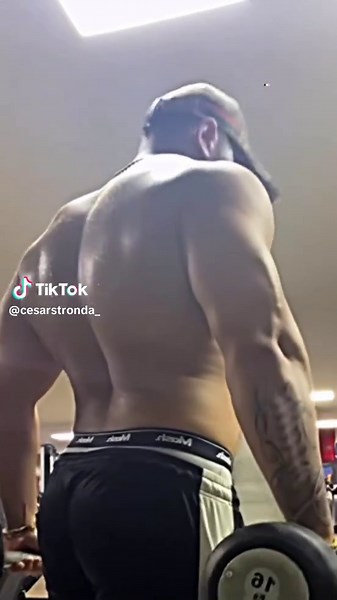 Superboy: O Modelo Musculoso Fitness do Brasil