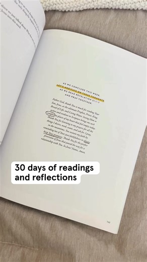 Do you struggle to see how the whole Bible points to Jesus? In 30 Days with Jesus, bestselling author Lysa TerKeurst and Bible scholar Joel Muddamalle guide you through a 30-day journey—from Genesis to Revelation—helping you connect the dots and see Christ woven through every part of God’s story. This guided study will deepen your love for God’s Word and show you how He’s been present all along—even in your own story. 📖 30 daily readings with biblical insights 🔗 Clear connections between Old N