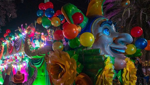 LIVE: Orpheus parade arrives to Convention Center for the annual Orpheuscapade