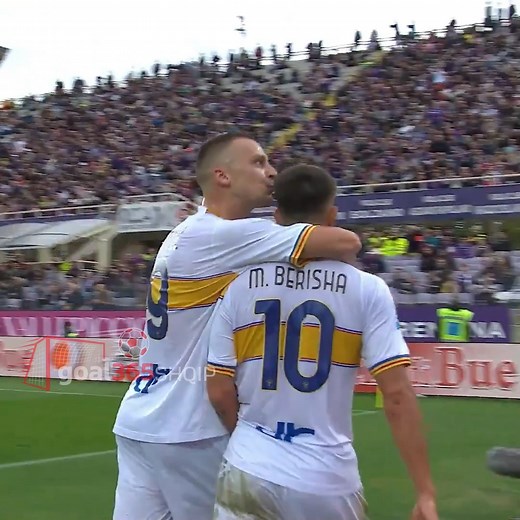✨⚽ Goli i artë i Medon Berishës i jep fitoren Lecce-s! Medon Berisha ishte protagonist absolut në sfidën ndaj Fiorentinës, duke i dhuruar fitoren skuadrës së Lecce-s me një gol vendimtar në minutën e 23'. Falë paraqitjes së tij mbresëlënëse, mesfushori 🔴⚫ u shpall lojtari më i mirë i ndeshjes, duke konfirmuar formën e shkëlqyer që po kalon në Serie A. #MedonBerisha #goal365shqip | goal365shqip