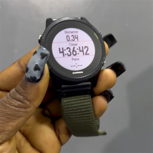 Household thrift on Instagram: "Garmin Forerunner 935 GPS running watch. Premium GPS running/triathlon watch with wrist based heart rate; Strap material: Silicone; Smartphone compatibility: iPhone, Android, Windows.Control Method:Application.Special Feature:Smarter Connections.Water Resistant: Yes Offers advanced running and multisport Features in a comfortable watch you can wear all day, and it only weighs 49 grams Provides elevation changes with a built in barometer; altimeter and electronic c